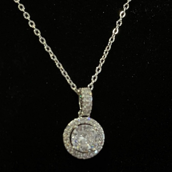 GORGEOUS NECKLACE AND EARRINGS SET - Picture 4 of 4